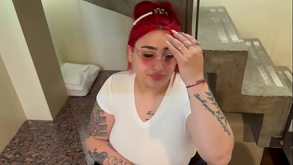 La sexóloga se exita en chequeo y monta cada centímetro de la polla de su Paciente