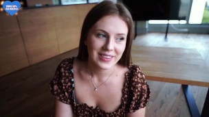 My married neighbor accidentally sent me a sexy picture and then came to fuck me