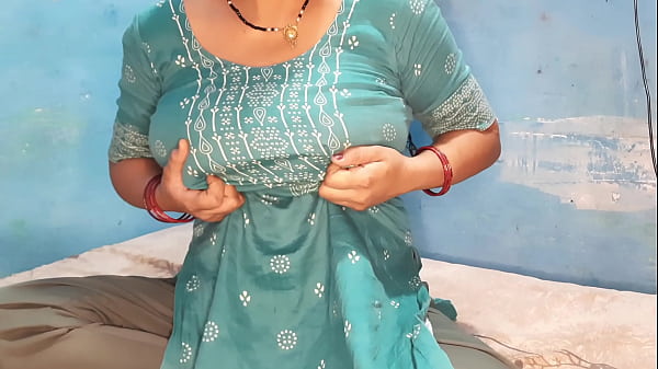 Big boobs bhabhi play with her boobs