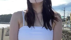 【Ｉカップ変態女子大生とうふ】羞恥露出巨乳が路上を下乳丸出しビキニで羞恥お散歩💕