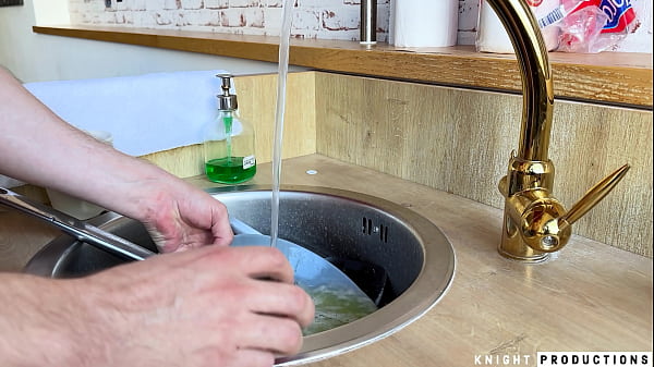 Lady Lyne Blowjob Reward for Doing the Dishes