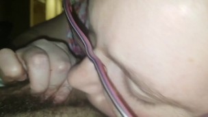 Maggie has a messy facial