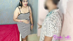 Wifi Technician Fucked Pinki mam During Payment Collection, Wifi vale ladke ne Choda